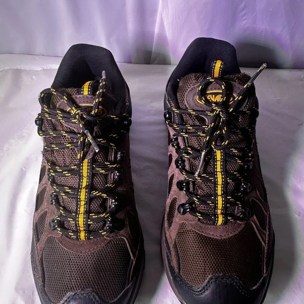 Nevados Brown and Black Men's Boat Shoes
